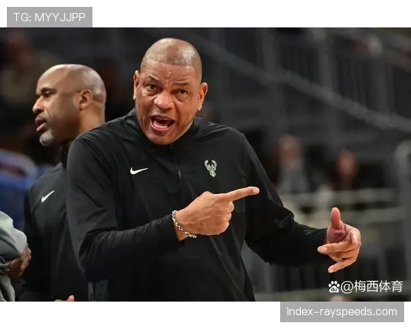 深度复盘:雄鹿防守体系在新任主帅调教下的转变 深度复盘:雄鹿防守体系在新任主帅调教下的转变